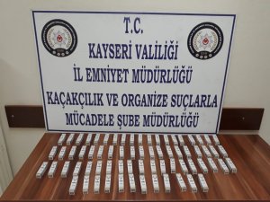 Cinsel ürün kaçakçısı yakalandı