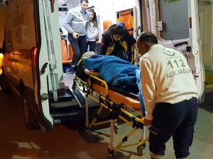 Erzincan'da otomobil devrildi: 3 yaralı