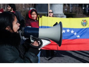 New York'ta Maduro'ya destek gösterisi