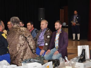 Akşehir'de Sıra Yarenleri'nden gösteri