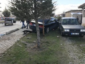 Konya’da otomobiller çarpıştı: 3 yaralı