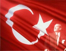 Atatürk'ün hayalindeki bayrak rengi