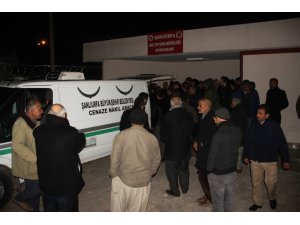 Devrilen traktörün altında kalan çiftçi öldü