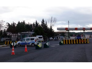 Polis memuru silahını temizlerken arkadaşını vurdu