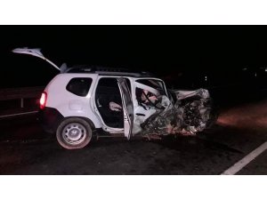 Polisin "Dur" ihtarına uymayan sürücü ters şeride girdi, kaza yaptı sonrada kaçtı