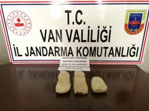 Ayakkabı içerisinde uyuşturucu sevkıyatı