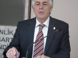 Didim’de engelli şarj istasyonunun camları kırıldı