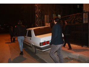 Hamile kadının ellerini bağlayıp gasp ettiler
