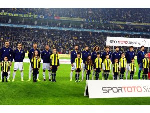 Sadık ve Barış eski takımlarına karşı