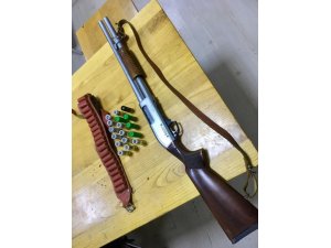İnegöl’de kaçak silah operasyonu