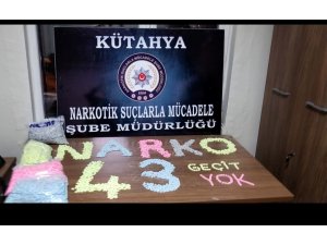 Kütahya’da tabanca şeklinde 20 bin adet uyuşturucu hap ele geçirildi