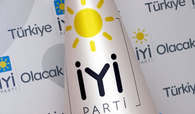 İYİ Parti kurucularından Cezmi Polat istifa etti!