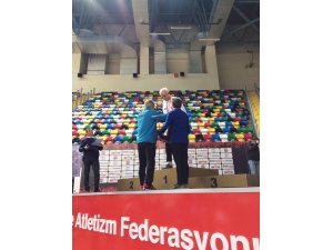 Veteran atlet Kaçar’dan 3 altın madalya