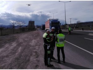 Trafik ekipleri drone destekli denetim yaptı