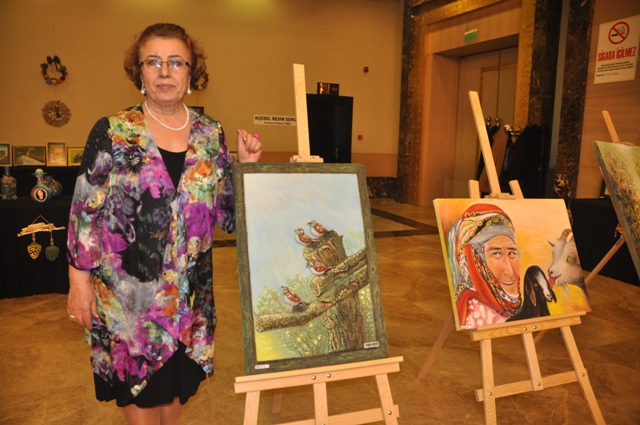 Ressam Ünal Kişisel Sergisini Açtı