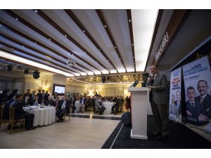 "Projeleri esnaf gruplarının başkanlarıyla sürdürelim"