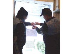 İzmit’te sokakta broşür dağıtan güzellik salonu kapatıldı