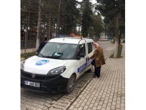 İnsanlardan "Yolda kaldık" diye para toplayan iki dilenciye para cezası