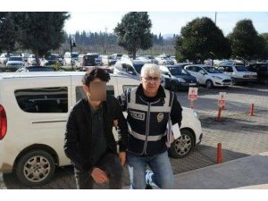Hırsızlık için girdikleri evde dehşet saçtılar