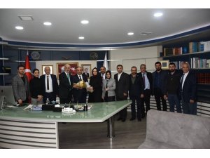 Ak Parti yeni yönetiminden Başkan Ay’a ziyaret