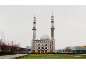 Hollanda'da Müslüman siyasetçilerden tüm camilerin korunması talebi