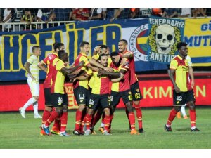 Göztepe, İstanbul’da puan arıyor