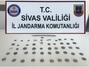 52 parça tarihi eser ele geçirildi
