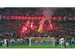 Eskişehirspor Başakşehir’den 2 futbolcuyu renklerine bağladı
