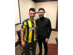 Tolgay Arslan Fenerbahçe formasını giydi