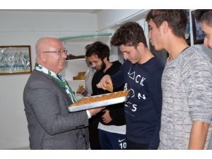 Başkan Gümüş, Muğlaspor’lu futbolcularla bir araya geldi