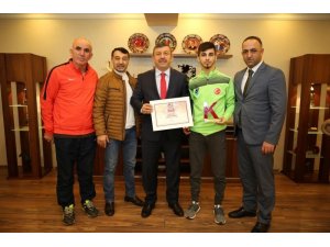 Yılın en iyisi seçilen Şamdan’dan teşekkür ziyareti