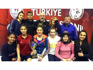 Çorlulu kadın güreşçiler Türkiye Şampiyonası’nda boy gösterecek