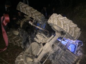 Traktörle şarampole yuvarlanan emekli başkomiser hayatını kaybetti