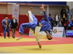 Kağıtsporlu judocular Samsun’dan 8 madalya ile döndü