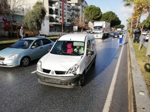 Bir aracın çarptığı, diğerinin ise ezdiği genç kadın kurtarılamadı