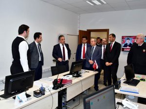 Vali Toprak ‘GAMER’i ziyaret etti
