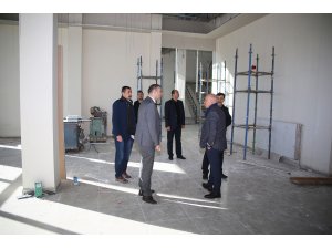 Belediye Başkanı Çalışkan, spor yatırımını inceledi