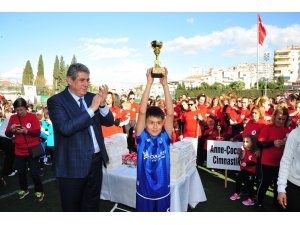 Balçova’da minikler, tatili spor yaparak geçirdi