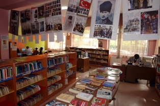 Ereğli Halk Kütüphanesinde Atatük sergisi
