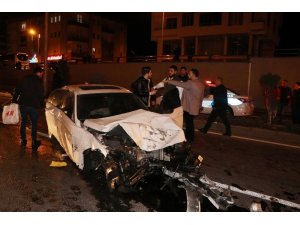 Aşırı hız zincirleme kaza getirdi: 2 yaralı