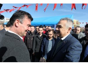 AK Parti’li Savaş ve MHP’li Akın, Efeler seçmeniyle birlikte buluştu