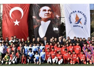 U-10 Minik Yıldızlar Turnuvası’nın şampiyonu Antalyaspor oldu.