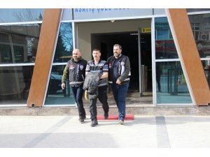 28 yıl hapis cezası bulunan cezaevi firarisi yakayı ele verdi