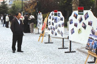 Zulme fotoğraflı tepki