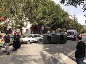 Eğirdir İlçe Nüfus Müdürü zincirleme kazada yaralandı