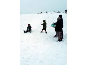 Beypazarı'nda tatilin son günü kızak keyfi