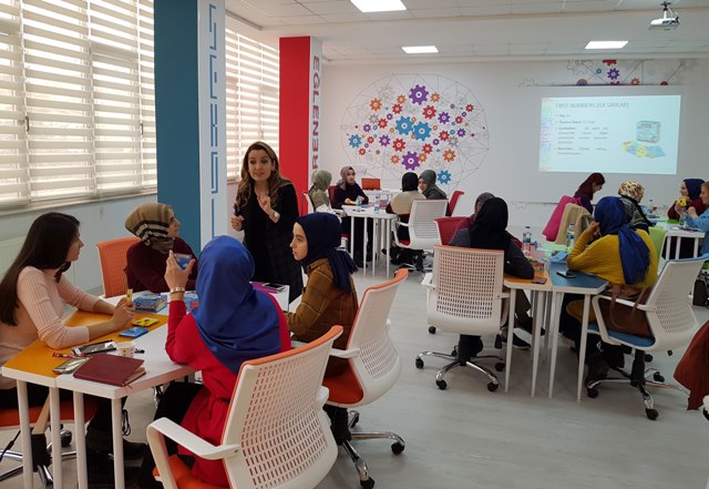 AKEF'te üretilen oyunlar köy okullarına gönderilecek