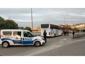 Yolcu otobüsünün çarptığı genç ağır yaralandı