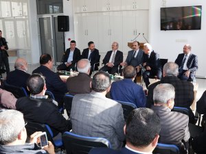 Altay, muhtarlarla buluştu