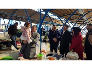 Develi’de Cumhur İttifakı El Ele  Salı Pazarını Ziyaret Etti